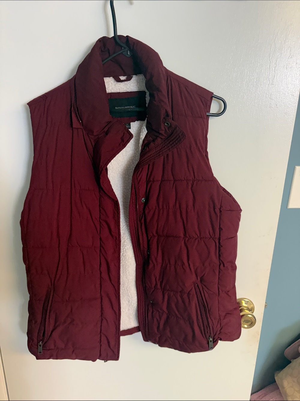 Banana Republic Men’s Quilted Puffer Vest - Wine